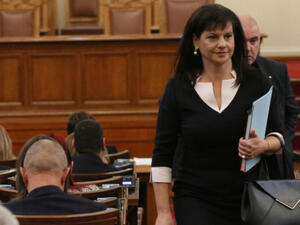 Д-р Дариткова: Осигурените българи могат да ползват болнични за карантина