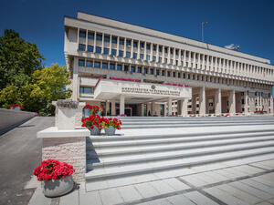 МВнР призовава българите да не пътуват в чужбина или към България