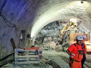 Борисов и строителният министър отиват на мястото на инцидента в тунел "Железница"