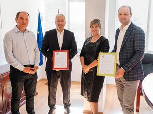 EVN Трейдинг връчи зелен сертификат на Рейл Карго Кериър България