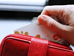 Фалшиви обяви за евтини стоки може да доведат до източване на банкови карти