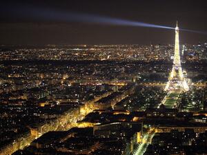 Париж забрани доставката на храна и закупуването на алкохол през нощта 