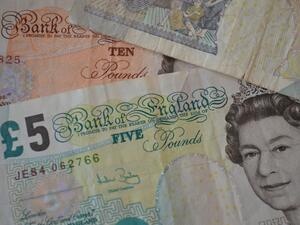 В Обединеното кралство се "изпариха" 50 милиарда паунда