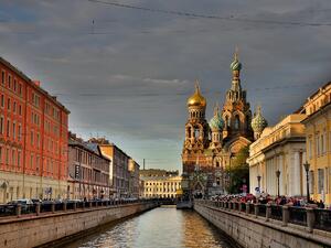 Хотелите в Санкт Петербург започнаха да се предлагат за продажба