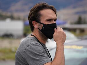 300 евро глоба за липса на маска в колата в Гърция