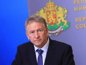 Министър Стойчо Кацаров поиска оставки в Агенцията по вписванията