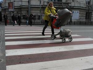 Първата светеща пътека в София ще пази пешеходците