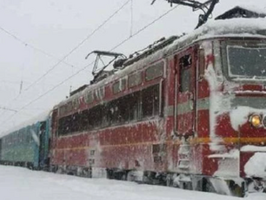 Управителят на БДЖ: В други държави при такъв студ железопътният транспорт спира