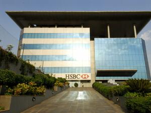 HSBC ще отдели още 800 млн. долара за обвиненията в пране на пари