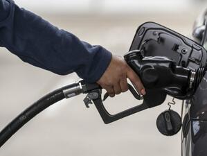 Бензиностанции предупреждават, че отстъпката за горивото ще свърши края на месеца