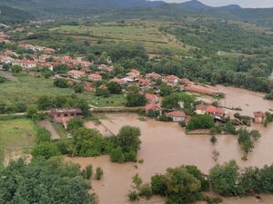 Правителството решава за помощ за пострадалите от наводненията