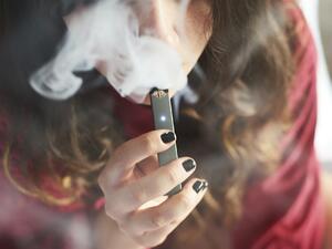 Правителството предлага забрана на ароматизирани тютюневи изделия