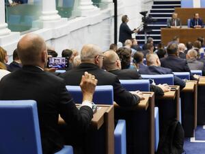 Депутатите приеха оставката на премиера Николай Денков