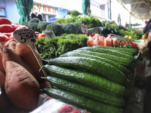 Поевтиняват зеленчуците на борсите в страната