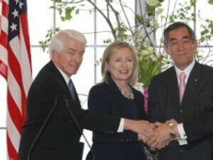 Хилъри Клинтън обеща пълна подкрепа за Япония