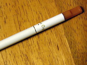 Електронните цигари не помагат за отказване от пушенето