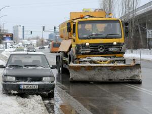 Снегът причини задръствания в цяла София
