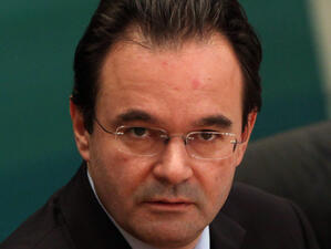 Разследват бивш гръцки финансов министър