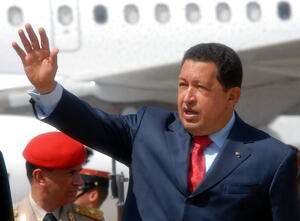 Уго Чавес нареди девалвация на венецуелския боливар
