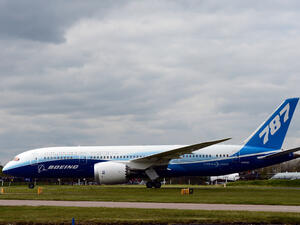 Започват тестове на поправените батерии на Boeing 787 Dreamliner