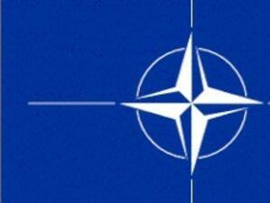 Франция: НАТО ще има само техническа роля в Либия