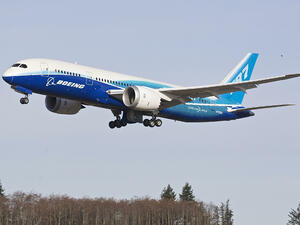 Япония прави крачка напред към пускането на Boeing 787 Dreamliner