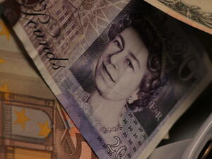 Уинстън Чърчил на новата банкнота от 5 паунда