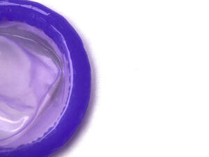 Конфискуваха 4,6 млн. кондоми-ментета в Китай