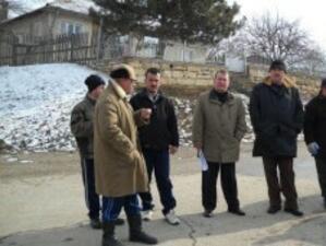 Разградско село протестира срещу незаконни превозвачи