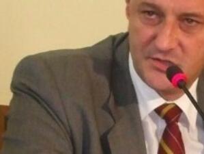 Петър Мутафчиев критикува схемата за подпомагане на БДЖ