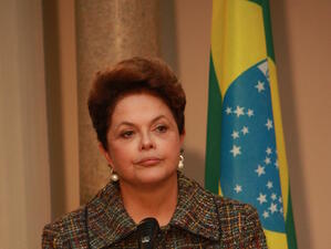 Дилма Русеф търси помирение с протестиращите в Бразилия