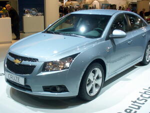 GM отлага дебюта на новото поколение на Chevrolet Cruze