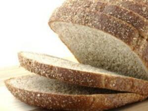 Диетолози искат стандарт за пълнозърнестия хляб