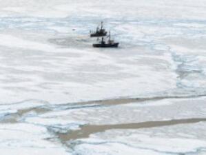 Руски кораб с 23 моряци изчезна в Охотско море