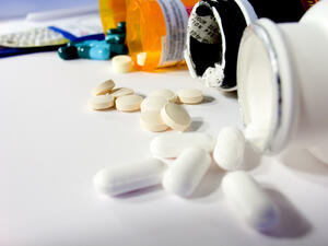 Намаляват цената на лекарствата с търгове 
