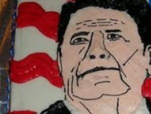 Направиха гигантска торта по повод рождението Роналд Рейгън