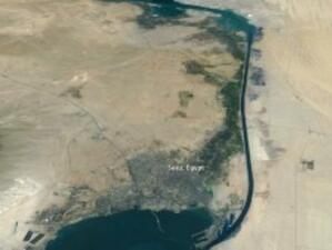 Суецкият канал работи с пълен капацитет