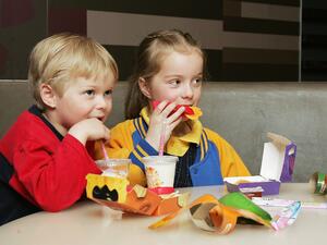 McDonald's иска да принтира играчките в детските менюта