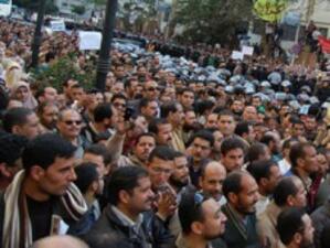 Най-малко 1000 задържани при протестите в Египет