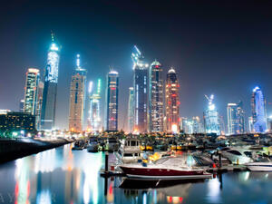 <p style="margin-bottom: 0in;"><strong><span>3. Dubai Marina</span></strong></p>
<p style="margin-bottom: 0in;"><strong><span><span>Цена: 10 <span>млрд</span>. долара</span></span></strong></p>
<p style="margin-bottom: 0in;"><span><span>Това е най-голямото пристанище в света, построено от хора. Само първият етап от строителството му струва 333 <span>млн</span>. долара. След приключването му изграждането на цялото пристанище ще струва 10 <span>млрд</span>. долара.</span></span></p>
<p style="margin-bottom: 0in;"> </p>
<p> </p>
 