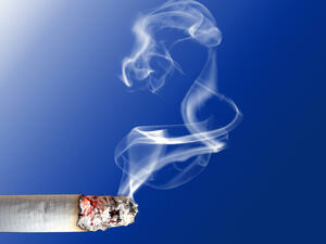 Подкрепяме забраната за тютюпушене на обществени места