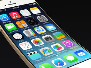 iPhone 6 и iWatch ще са с извит екран от Gorilla Glass?