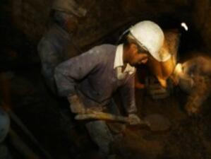 EVN остави 80 миньори под земята заради неплатен ток