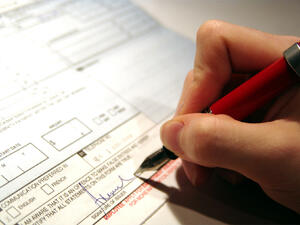 Фирмите без дейност през 2013 г. също подават данъчни формуляри