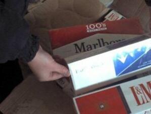 На Лесово задържаха контрабандни цигари в тайници на лека кола
