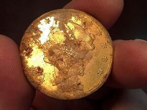 Двойка откри гърне със злато за 10 млн. долара
