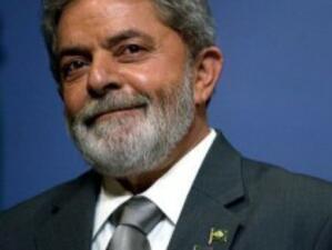 Лула да Силва слиза от президентското кресло на Бразилия