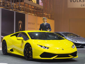 <p>Lamborghini Huracan, новият супер автомобил на компанията, беше представен по време на автоизложението в Женева.</p>