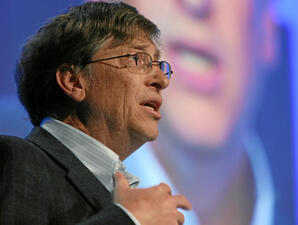 Чувства ли се Бил Гейтс виновен за богатството си?