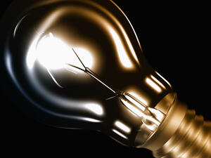 ЧЕЗ, ЕВН и Енерго-Про поискаха поскъпване на тока с между 8 и 14%